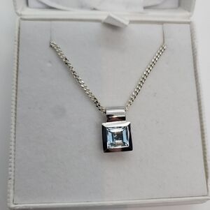 NWOT Aquamarine 925 Sterling Silver Necklace